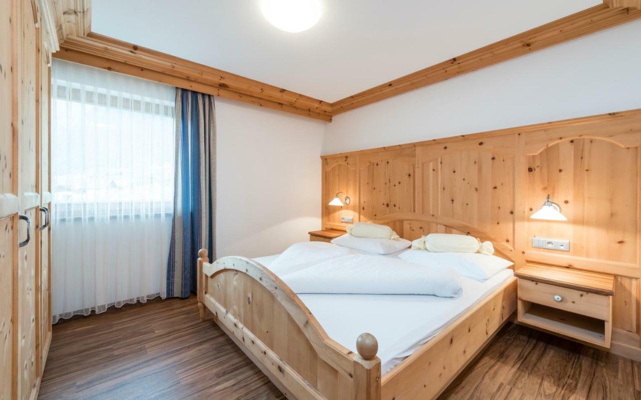 Huetterhof Apartment Tirolo Luaran gambar