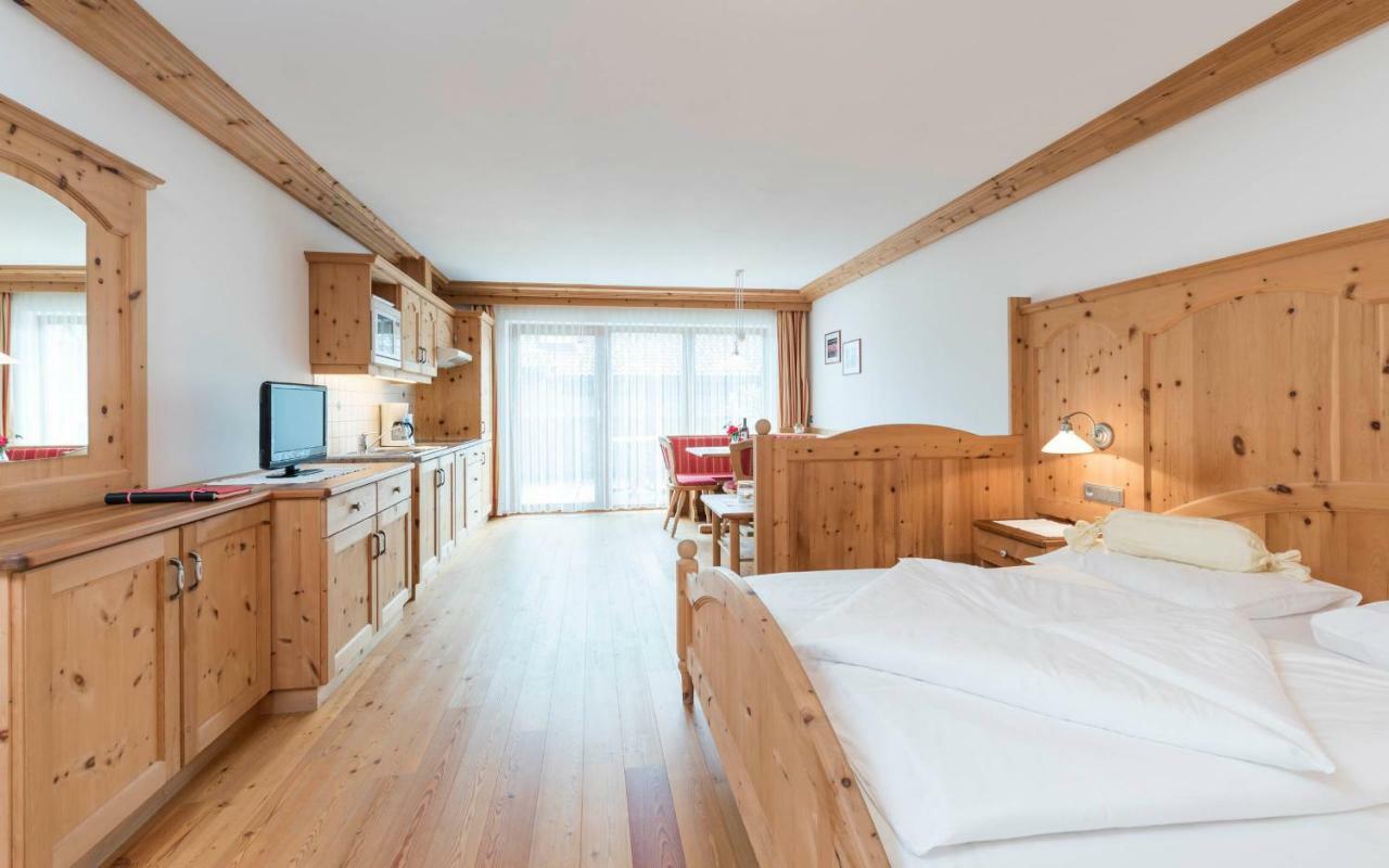 Huetterhof Apartment Tirolo Luaran gambar